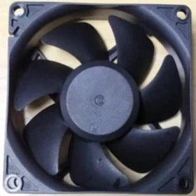 Kompakti sähköiset fanit, joilla on korkea luotettavuus